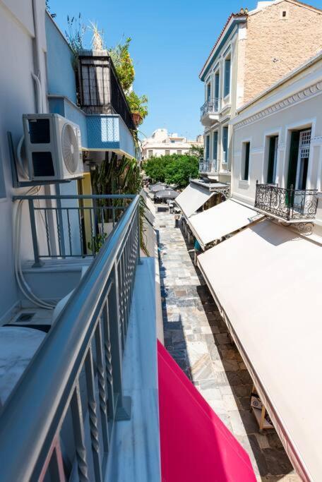 Plaka Nefeli Elegant Urban Retreat In Athens Historic Heart Appartement Buitenkant foto